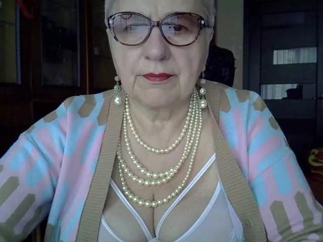 SweetCherry00 from BongaCams