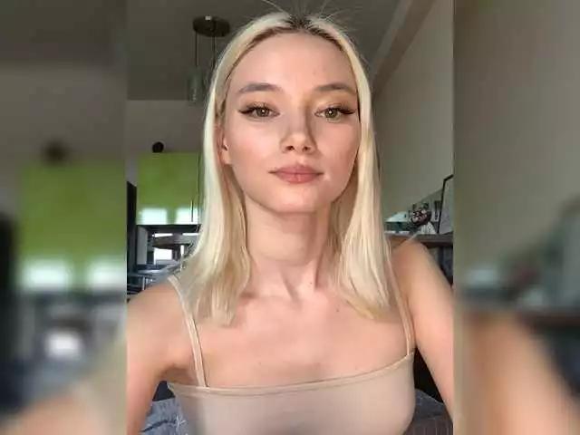 Sweetgirl-11 from BongaCams