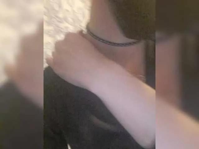SweetPra from BongaCams