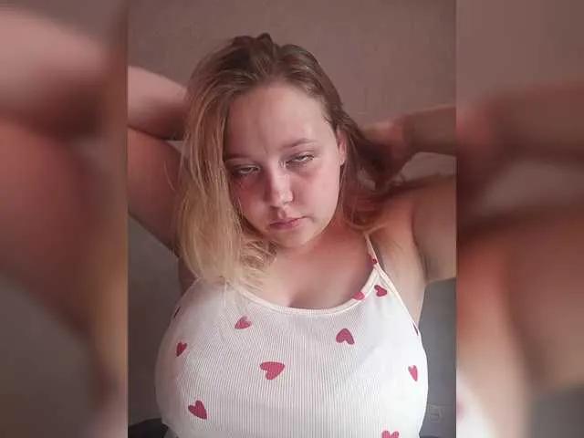 vaverika from BongaCams
