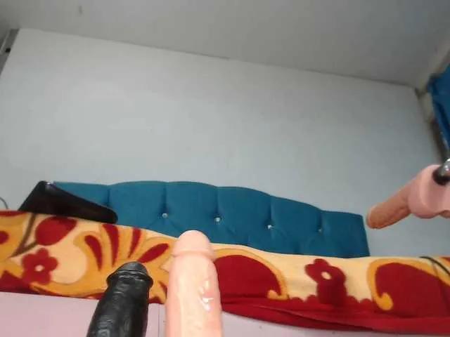 Cam 2 cam with the passionate YEYECANDY stripper from BongaCams. Her exciting sex cam will bring you satisfaction. You can watch and type during her live broadcast as she's undressing and masturbating, completely free! YEYECANDY from BongaCams