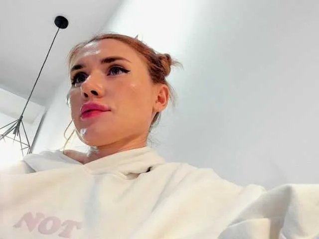 She's a dirty stripper who loves to get naked and entertain in her liveshows. Her curvy buns, exciting skills and unforgettable vibe always leave her members quenched, ZoiKissy from BongaCams