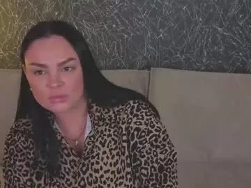  adele_crown chat room