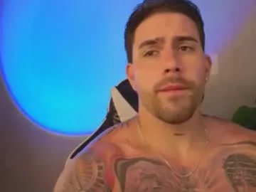 ades_lowe from Chaturbate