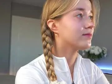 aluntick from Chaturbate