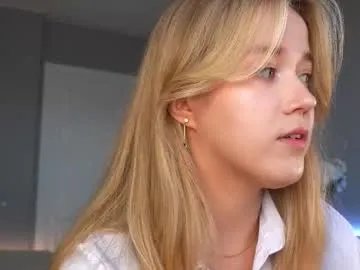 aluntick from Chaturbate