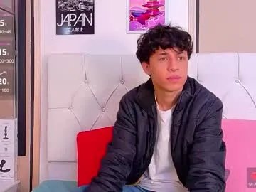 axel_evanss from Chaturbate