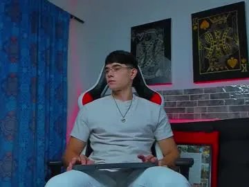 chepe_fit from Chaturbate