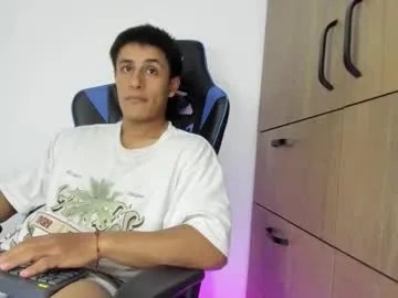 dorman_boy from Chaturbate