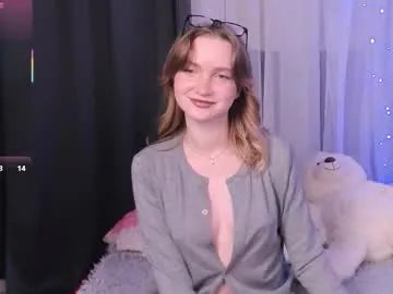 ellabloom from Chaturbate