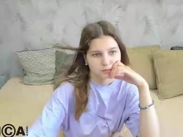 elle_ellise from Chaturbate