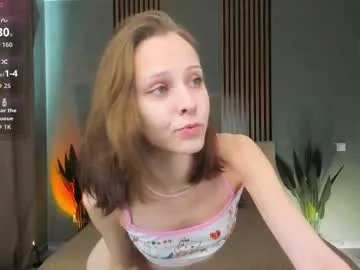 fixielu from Chaturbate