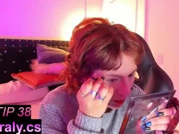 hey_noraly from Chaturbate