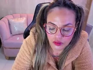 jade_jones_a from Chaturbate