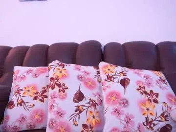  lara_giraldo chat room