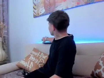 leoo_miller from Chaturbate