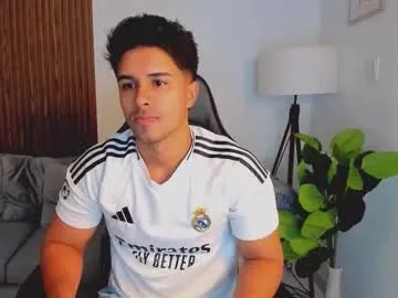 liam_colliins from Chaturbate