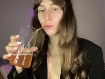 maroonaaa from Chaturbate