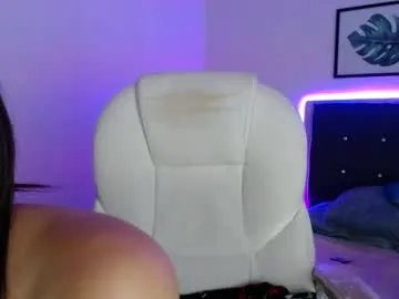 mia_collens_ from Chaturbate