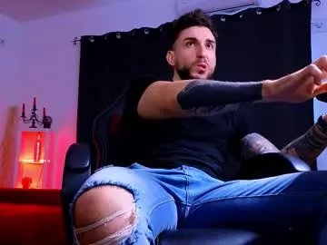 mightyaaron from Chaturbate