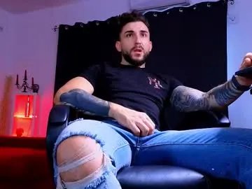 mightyaaron from Chaturbate