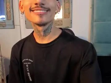 mr_strike from Chaturbate