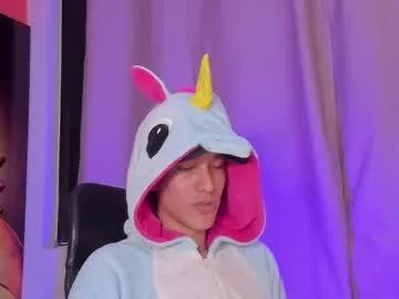 Discover the cute stripper noah_brigth from Chaturbate. He knows exactly how to arouse your sluttiest whims and entertain his attraction on you, loves uncovering on camera while being followed, Noah_brigth from Chaturbate