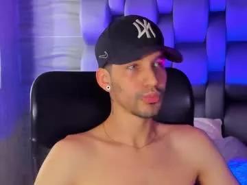 Discover the cute stripper noah_brigth from Chaturbate. He knows exactly how to arouse your sluttiest whims and entertain his attraction on you, loves uncovering on camera while being followed, Noah_brigth from Chaturbate