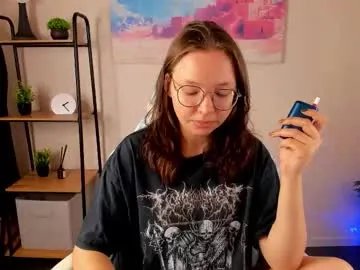 noora_moore from Chaturbate