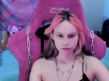 pineapple_dope from Chaturbate