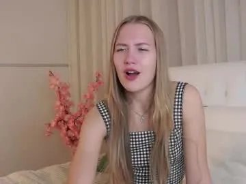 roxanelan from Chaturbate