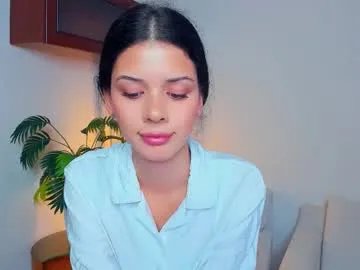 softlyy_bold from Chaturbate