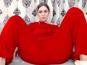 sweetdaiana23 from Chaturbate