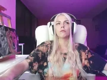 tinykylie from Chaturbate