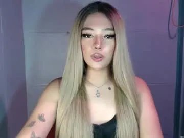trexie_fucks15 from Chaturbate