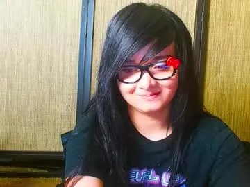  trixiedoescamcam chat room