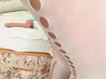 zoley_watson from Chaturbate