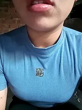 -Lanaa- from StripChat