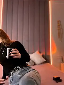 _AngelMoon_ from StripChat