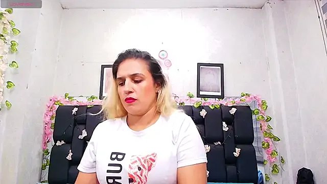 _carolina_fox from StripChat