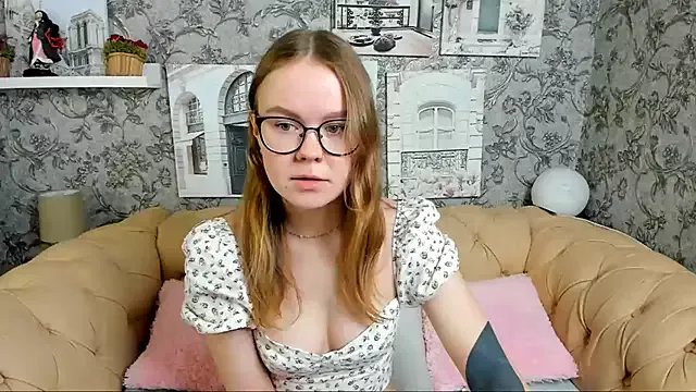 _CherryBloom_ from StripChat