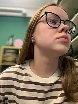 _CherryBloom_ from StripChat