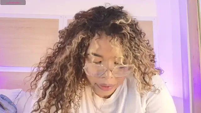 _nickypurple_ from StripChat