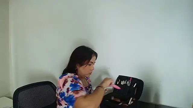 _Victoria_Collins from StripChat