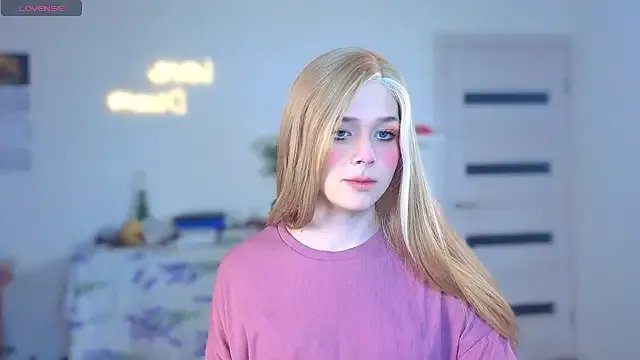 _yourFoxy_ from StripChat