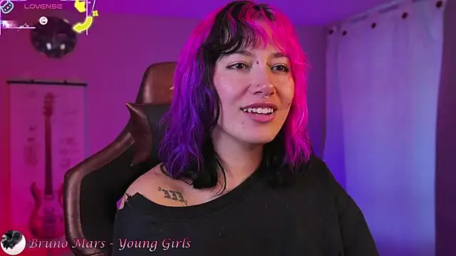 _zephyr_ from StripChat