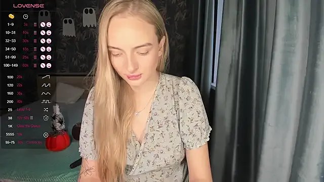 A_delina from StripChat