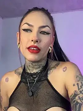  AbrilFacchini chat room