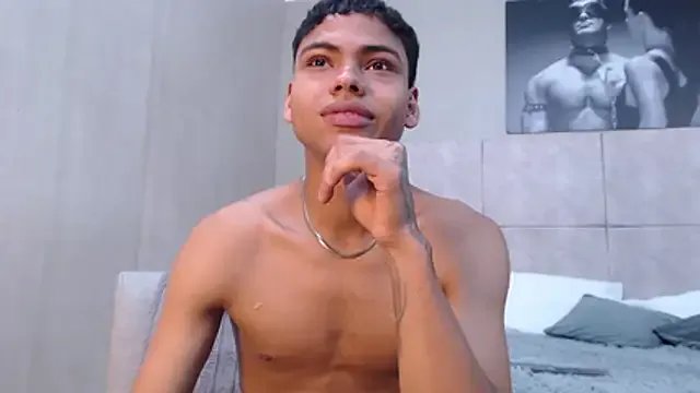 adam_piarse01 from StripChat