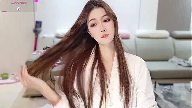 Adelaideccc from StripChat